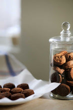 Cargar imagen en el visor de la galería, Lata Galletas Ecológicas Generous de Chocolate Charlotte Sin Gluten