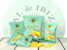 Cargar imagen en el visor de la galería, Patatas Chips con Flor de Sal de Ibiza y Trufa Blanca Bolsa Pequeña