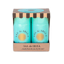 Cargar imagen en el visor de la galería, Pack Regalo Saleros de Cerámica - Sal de Ibiza y Pimienta Negra