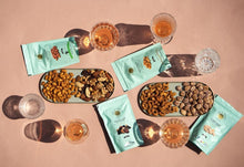 Cargar imagen en el visor de la galería, Anacardos con Sal de Ibiza y Especias Cajun