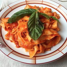 Cargar imagen en el visor de la galería, pappardelle-cipriani-pasta-huevo-venecia-online-gourmet
