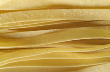 Cargar imagen en el visor de la galería, pappardelle-cipriani-pasta-huevo-venecia-online-gourmetv
